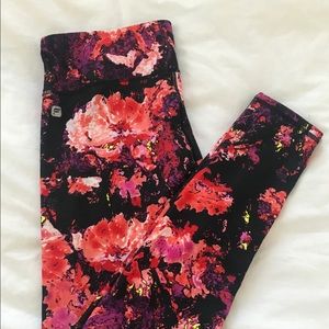 fabletics// workout pants (S)